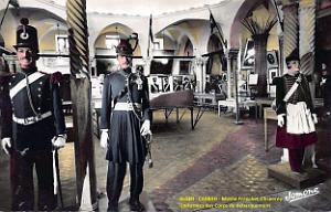 16- Alger - Casbah - Musee Franchet d'Esperey - Uniformes des Corps dun debarquement